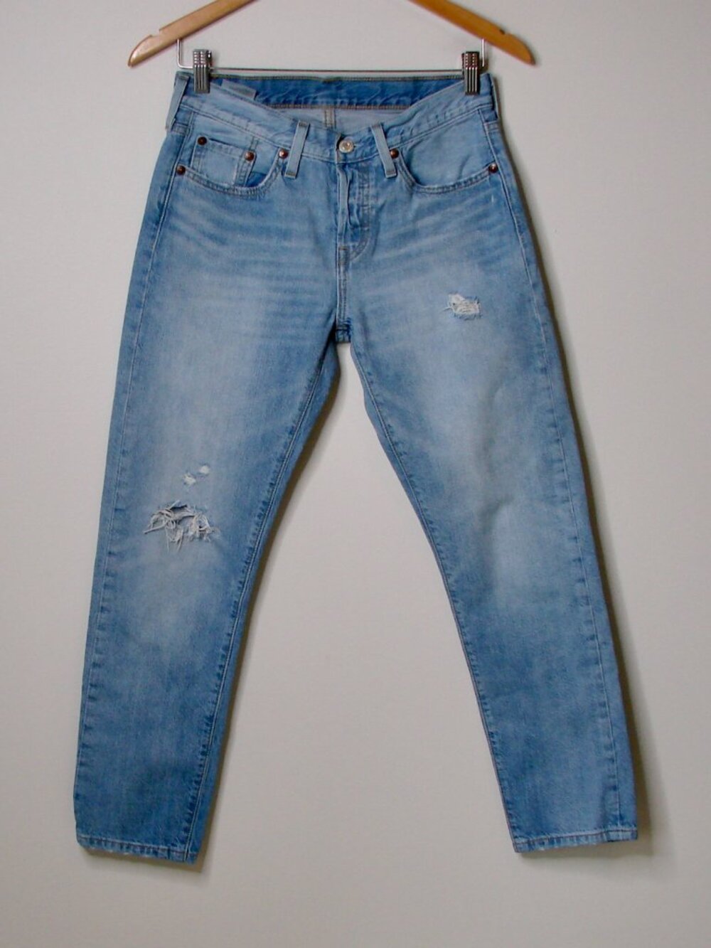 Levi's 501 Tapered Jeans Light Wash Cotton Distressed Size 25 x 28